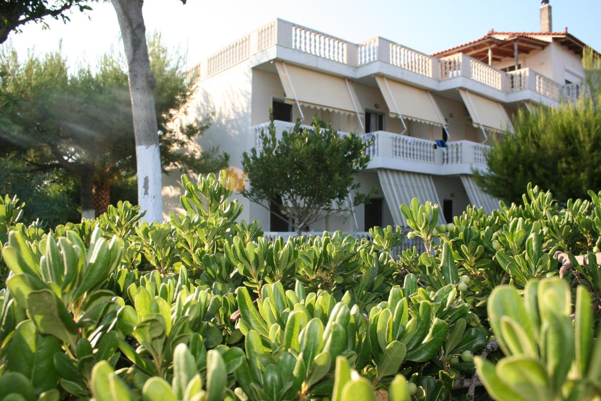 Posidonia Pension Amarynthos Buitenkant foto